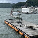 魚山人 - 仮屋漁港にお迎えの漁船がやって来ます^^