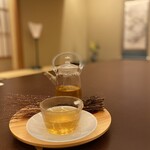 セルリアンタワー数寄屋 - 和烏龍茶