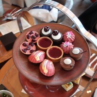 ザ タヴァン グリル＆ラウンジ - 