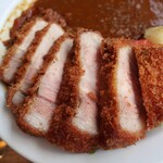 ブラウンオニオンカレーファクトリー - ・「2種のカレー ロースかつB(¥2280)」のかつアップ。