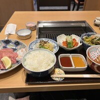 神戸焼肉 金虎 - 上タン、ハラミ定食