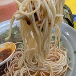 味心 - バリカタ　麺に辛ダレを絡ませながら