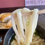 番豚～ - 粘りを感じるもっちり麺