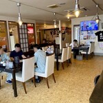 番豚～ - 店内こんな感じ
平日の12時前