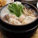 水炊き・もつ鍋・鳥料理 博多華味鳥 - 料理写真: