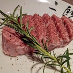 焼肉&手打ち冷麺 二郎 KANAYAMA - 