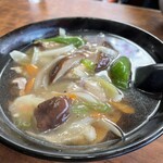 中華料理 蓬莱 - とろみのある野菜餡にドンコ椎茸