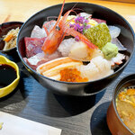 旬彩 ごちそう - 海鮮丼