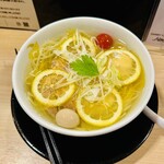 月光軒 - 瀬戸内レモンの冷たい鶏そば