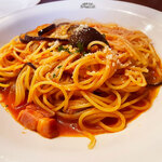 エルバッチャ - 茄子とベーコンのトマトソース