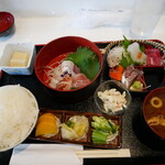 八二八 - 意表突く重ね重でほれこの通り！