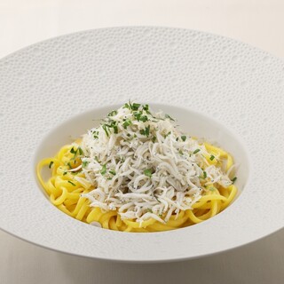 葉山の海の幸を贅沢に使用したパスタを堪能