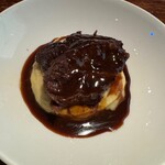 Atari Gastroteka - 牛頬肉の煮込み