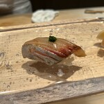 252964163 - 