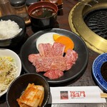 肉の館 羅生門 - 和牛カルビ定食