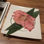 肉のひぐち直営焼肉 安福 - 特選霜降りタン塩