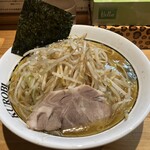 横浜家系ラーメン 黒帯 - 