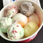 サーティワンアイスクリーム - 料理写真:１０個で1270円