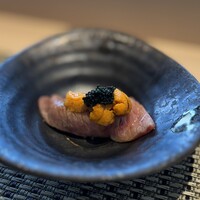 天寿し 横浜店 - キャビア・雲丹と炙り和牛の握り