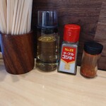 手打ちラーメン 清仁軒 - 卓上調味料