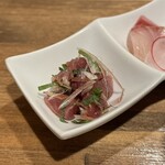 酒肴場 屯 - 本カツオのタタキ