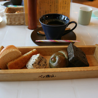 マクロビーナスとパン焼き人_0