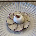 Suzu - ホタルイカがバルサミコのムースのお風呂に浸かっています(笑)