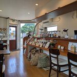 くじら珈琲 - 店内①