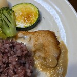 キッチン ブルー グローブ - カレイは最後の１口