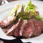ダイニングバー 肉バル VAMOS kitchen - 料理写真:本日の黒毛和牛グリル