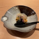 鮨 さかい - 赤雲丹（唐津）フレッシュキャビア&甘酢ジュレ