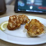 明鏡志水 - クーポン提示でGETした「から揚げ」。