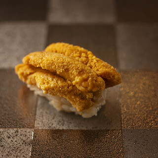 最良の魚を更に美味しく。一級品の雲丹は常に数種ご用意