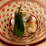 麻布 かどわき - 水蛸と錦糸瓜の酢の物。初めから掴まれました！