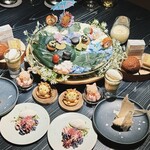 クラフタル - 様々なデザートがお見送りしてくれす。