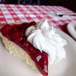 Troubadour - ダークチェリーパイ＆ホイップクリーム