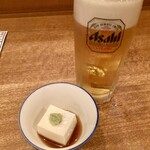居酒屋 代官町 なが坂 - お通しとビール