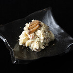 燻製いぶりがっこのポテサラ