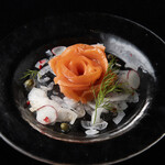 サーモンカルパッチョ～薔薇仕立て～