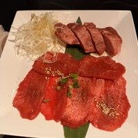 老舗精肉店直送 千種焼肉 飛騨牛の奴隷 千種店 - 