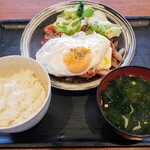 cafe クローバー - お気に入りの「てりたまチキン定食」　850円