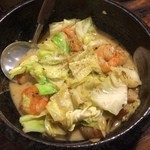 魚～ずまん - エビ　アンチョビキャベツ炒め？