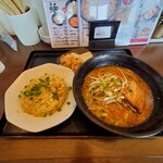 天地人 - 天セット 1100円 味噌らーめん 半チャーハン 唐揚げ2ヶ