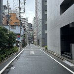 Litus - 見える十字路の少し先にあります。