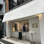 Litus - 真っ白な外観がとても洗練された印象。