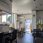 あわ家 地鶏ラーメン専門店 - テーブル4人掛け×1卓