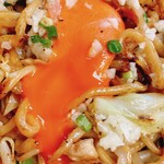やきそば頂 - やきそば卵黄入り