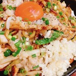 やきそば頂 - やきそば卵黄入り