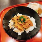 京懐石 美濃吉 竹茂楼 - 焼き鱧ご飯、赤だし付