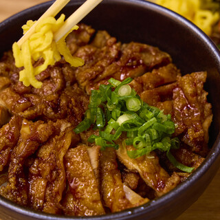 鶏白湯おでんと鶏料理が楽しめる平日ランチ